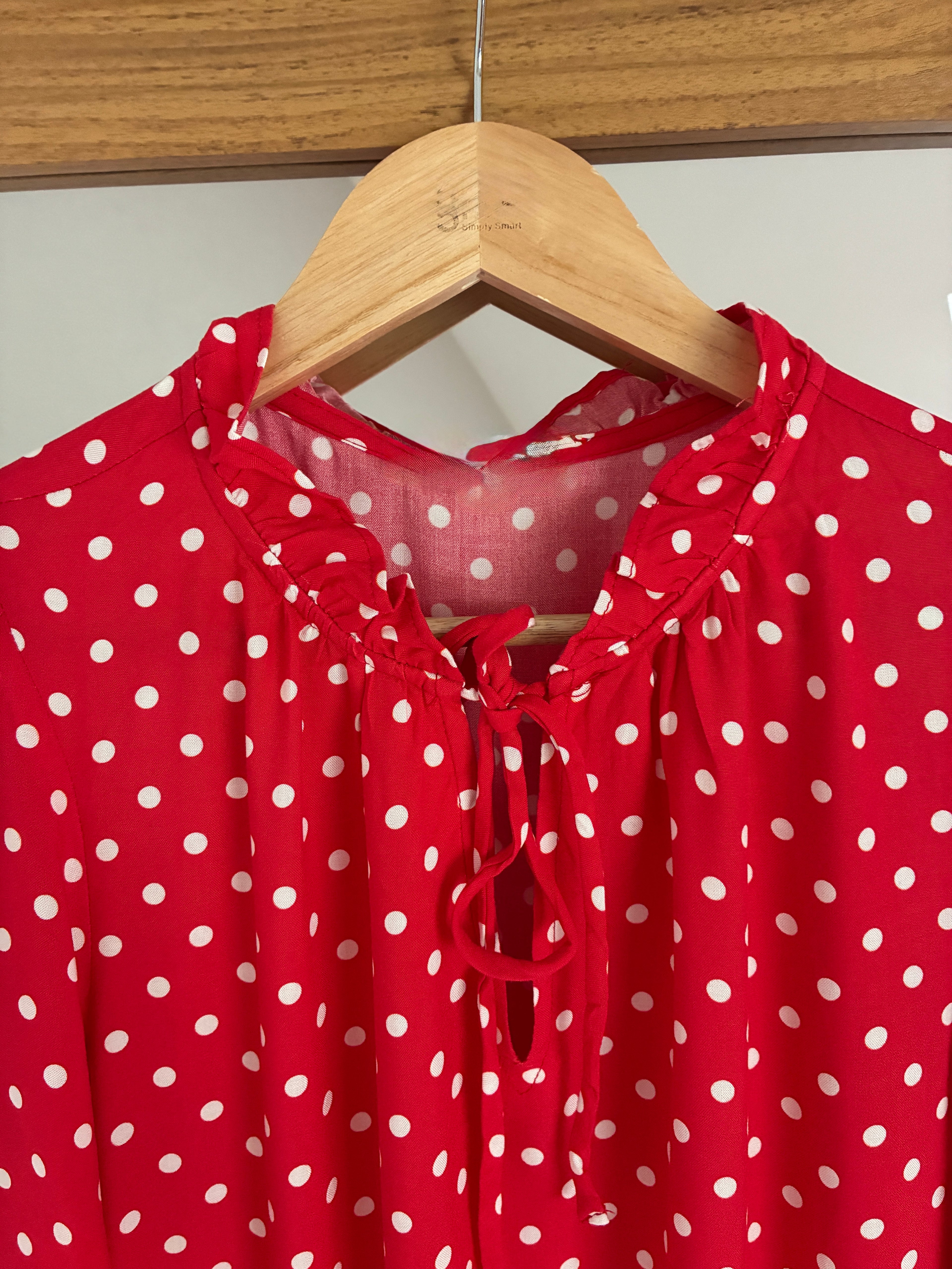 Robe rouge à pois blancs Constance
