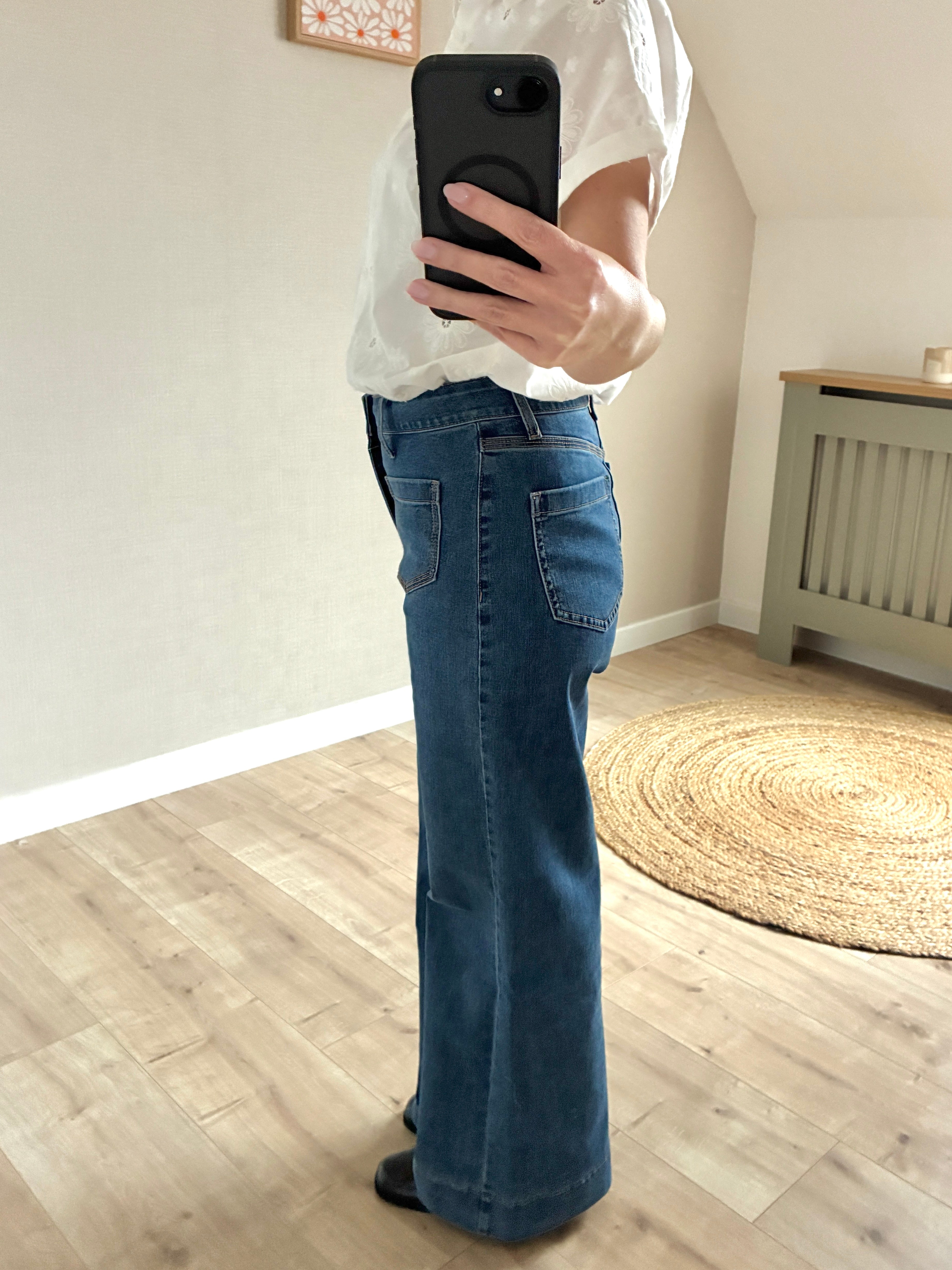 Jean-taille-haute-coupe-large