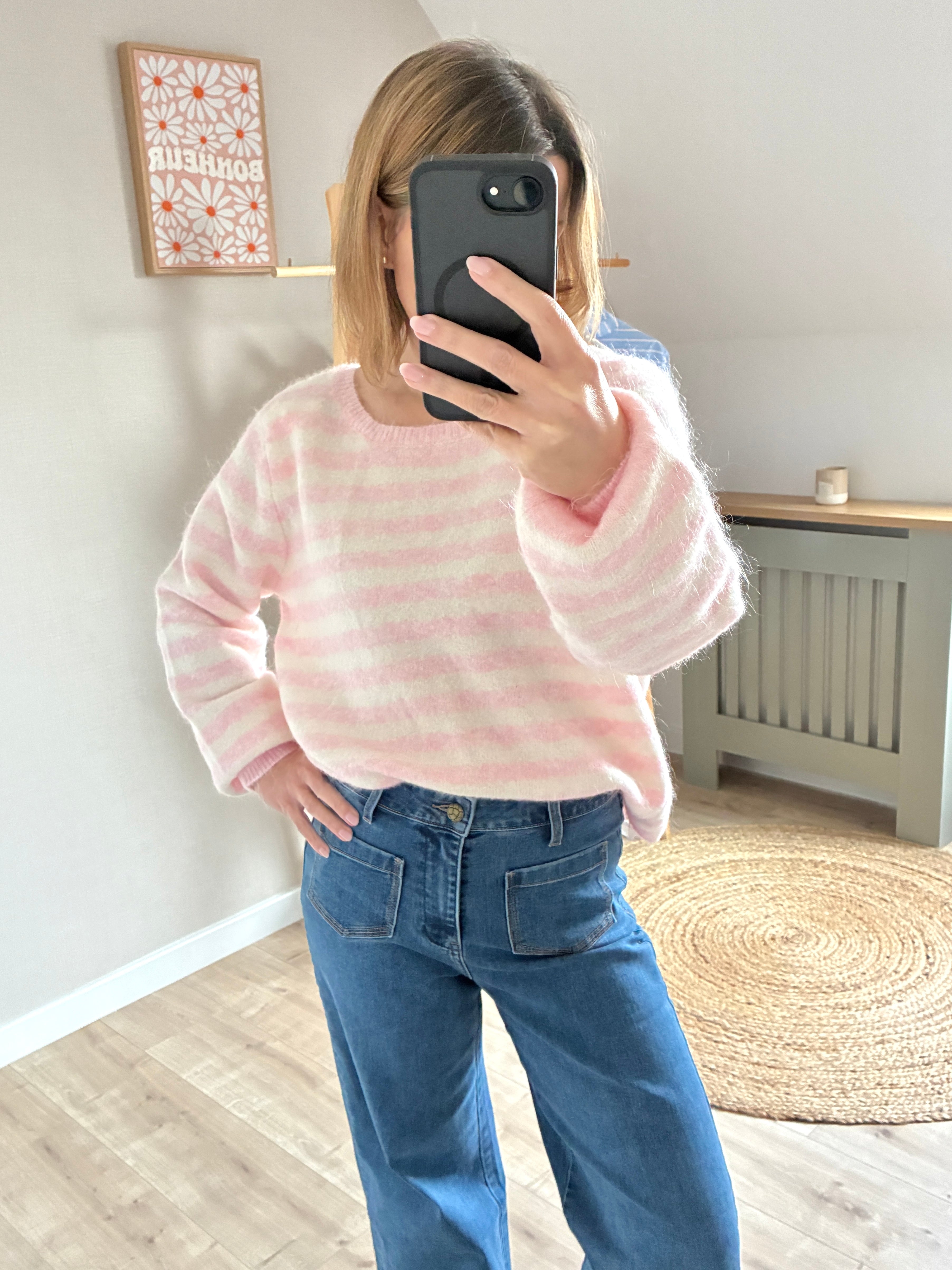 Pull-rose-blanc-dentelle-dos