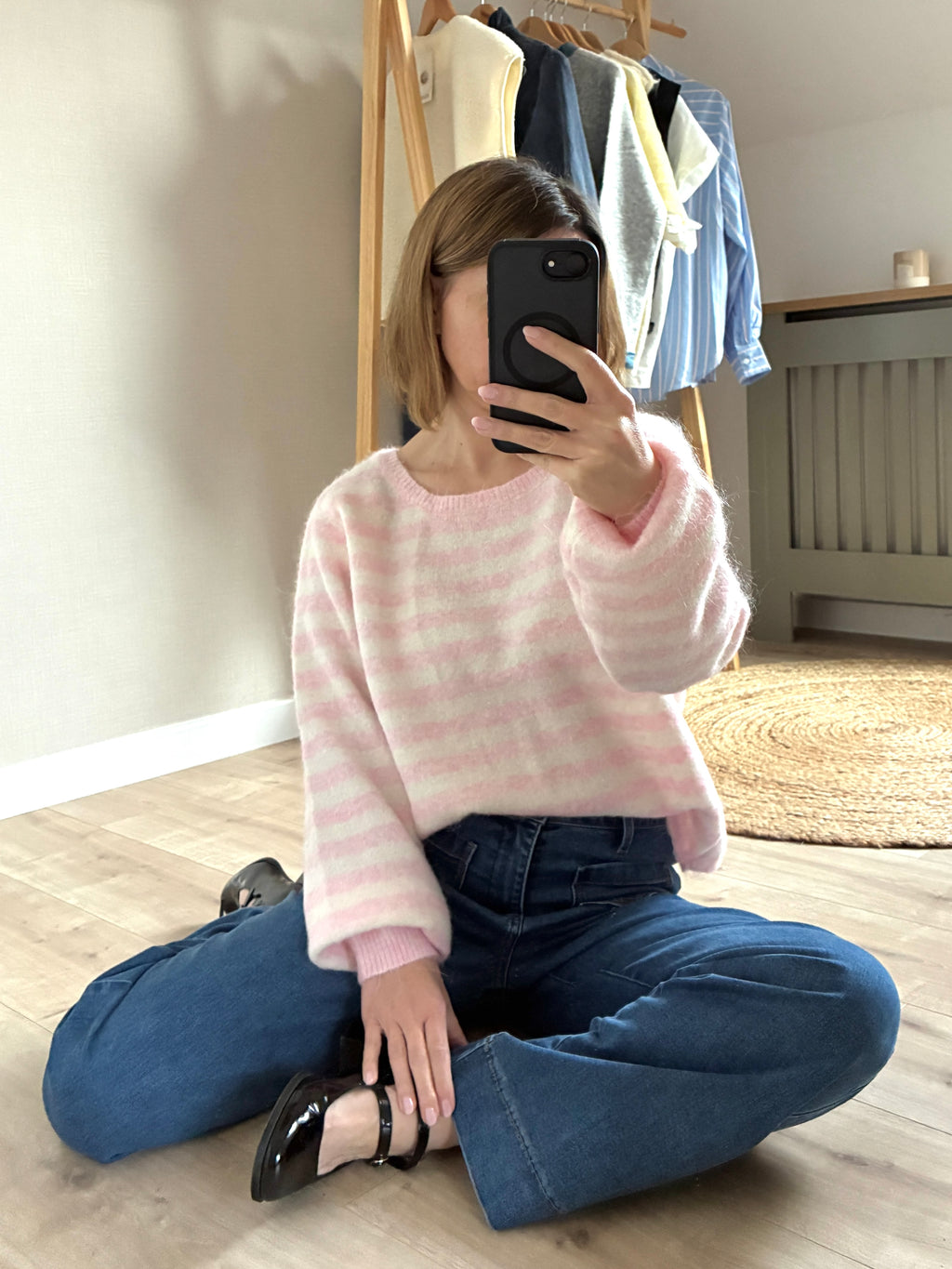 Pull-rose-blanc-dentelle-dos